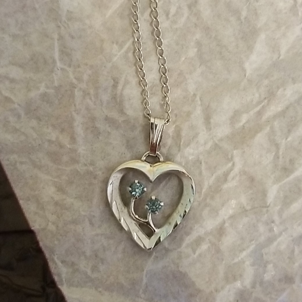 Vintage sterling silver heart necklace
